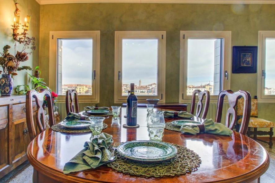 Apartment Giudecca Luxury Waterfront By Venicevillas